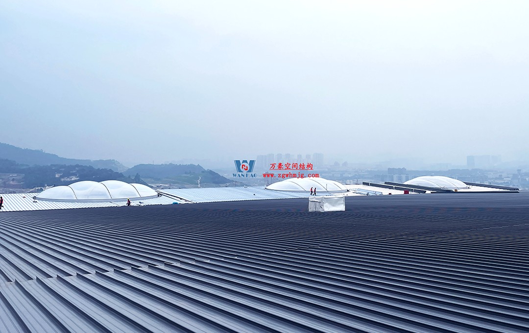 提檔提速，ETFE氣枕膜結(jié)構(gòu)天窗正在火熱施工安裝中