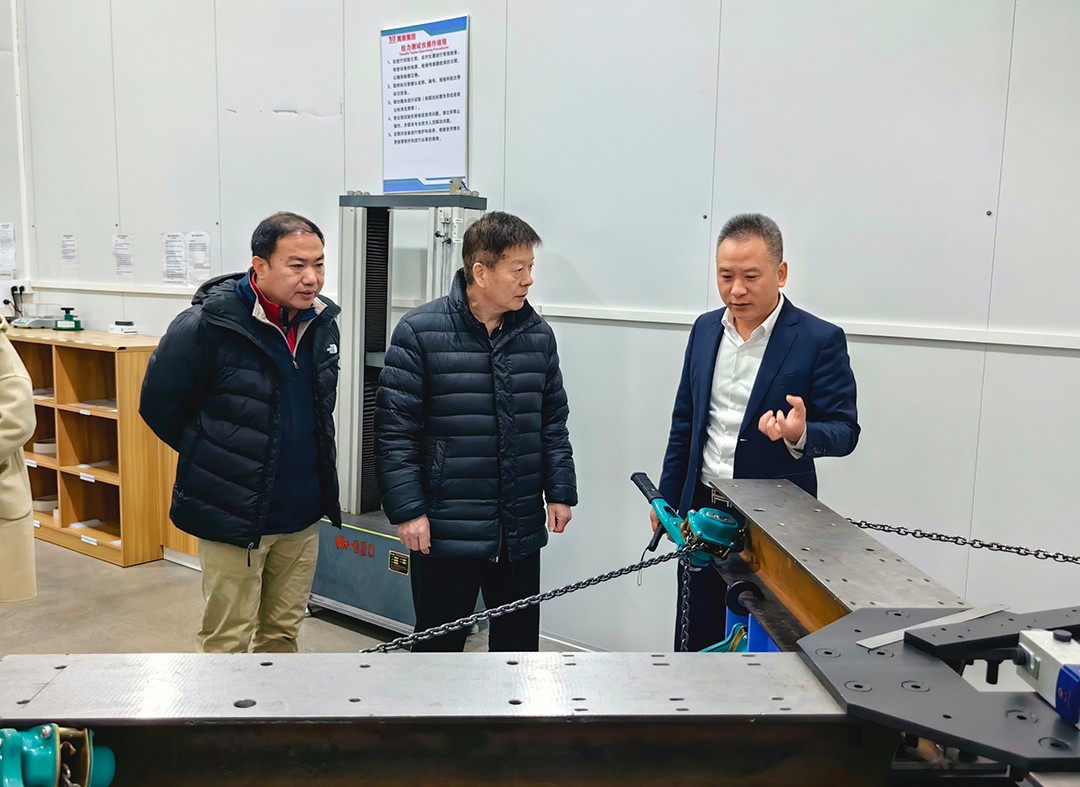 中國鋼結構協(xié)會空間結構分會領導專家一行蒞臨萬豪考察指導工作