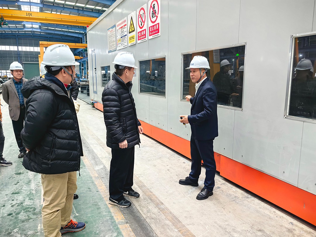 中國鋼結構協(xié)會空間結構分會領導專家一行蒞臨萬豪考察指導工作