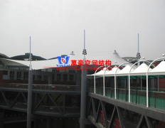 天橋膜結(jié)構(gòu)是什么？膜結(jié)構(gòu)天橋有哪些特征特點(diǎn)？