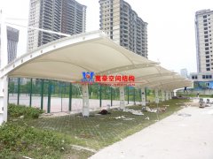 膜結(jié)構(gòu)車棚安裝時(shí)有哪些技術(shù)要求？膜結(jié)構(gòu)車棚安裝注意事項(xiàng)有哪些？
