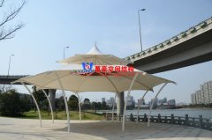 張拉膜結(jié)構(gòu)性能為何如此穩(wěn)定？其工作原理是怎樣的？