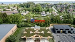 可以為人 “充電” 的充電樁車(chē)棚