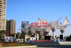 PTFE膜結(jié)構(gòu)冬季施工有哪些難題？為什么PTFE膜結(jié)構(gòu)工程在冬季施工會增加成本？